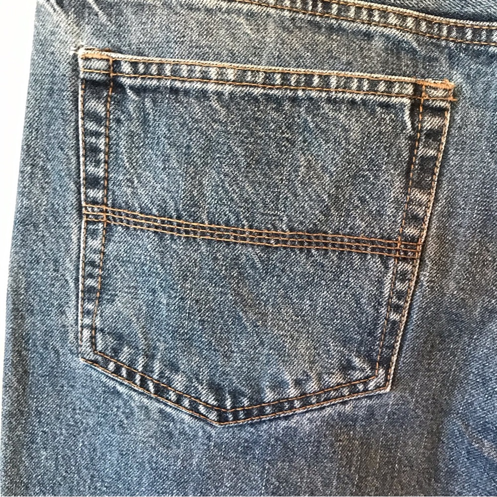 Van Heusen Classic Fit Blue Jeans Size 34 x 32